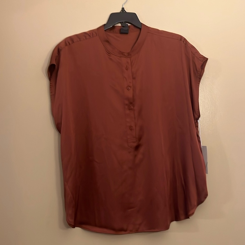Worthington Women’s Crewneck, drop shoulder sleeve, five button blouse, NWT Rust